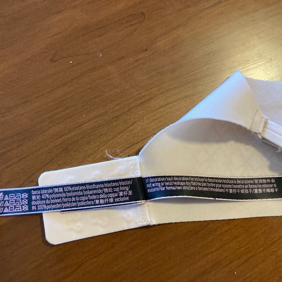 Victoria’s Secret T-shirt bra, 38 be worn once and washed light beige - Picture 5 of 6